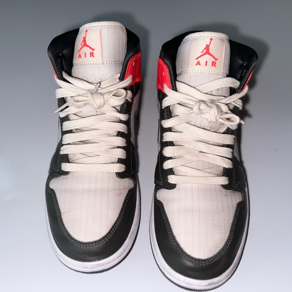 Selling my Jordan Collection!!
(All authentic, serious buyers only please) 😊 - Picture 2 of 4